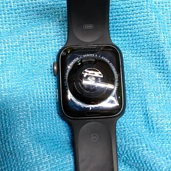 Apple watch series 5 GPS & Cellular